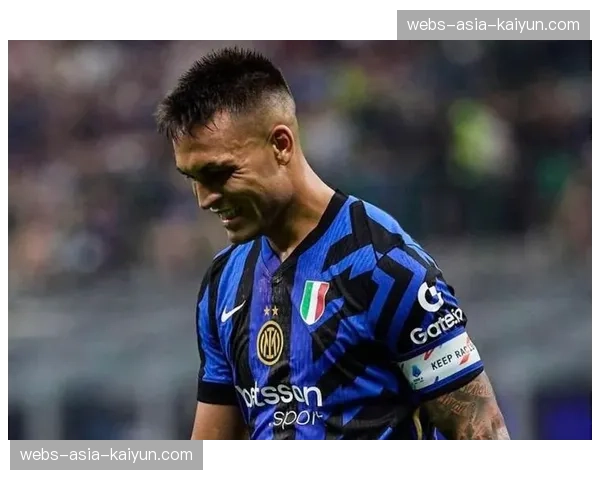 意甲米兰德比再现争议，劳塔罗进球后模仿特奥庆祝动作引发双方球员冲突